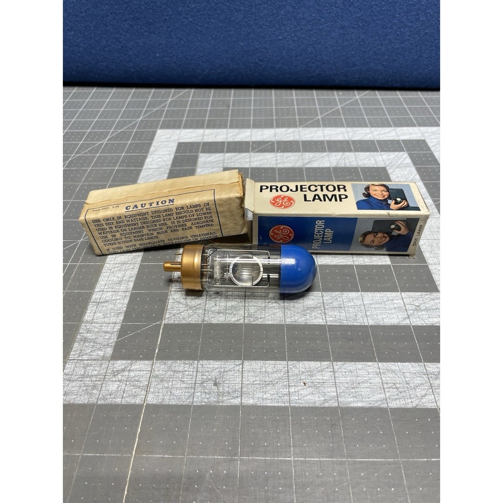 Sylvania CAL Projector Projection Lamp Bulb 300W 120v NEW OLD STOCK